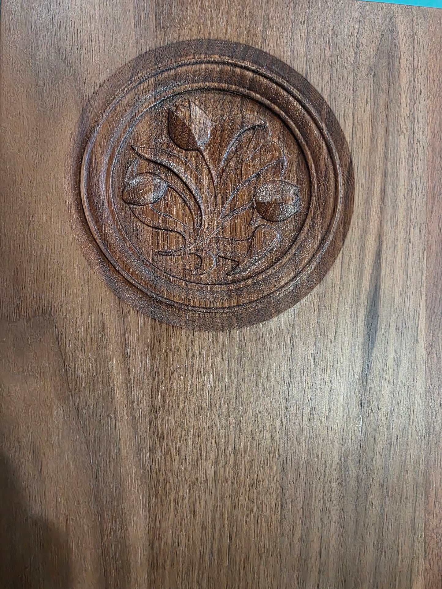 Tulip Cutting Board