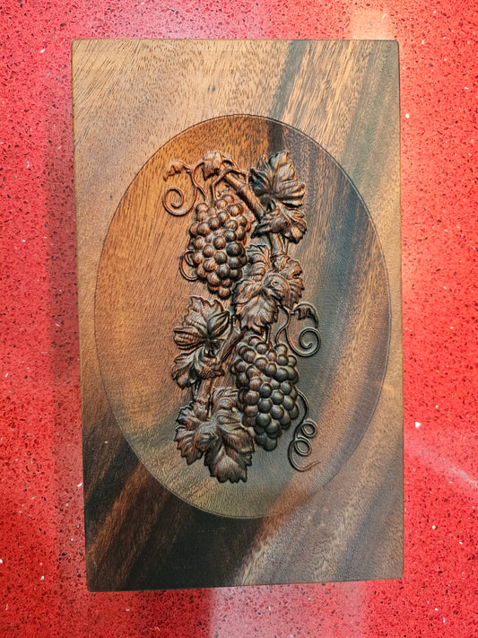 Grape Vine cutting board